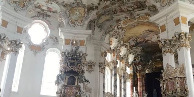 Blick in die Wieskirche Steingaden im Pfaffenwinkel